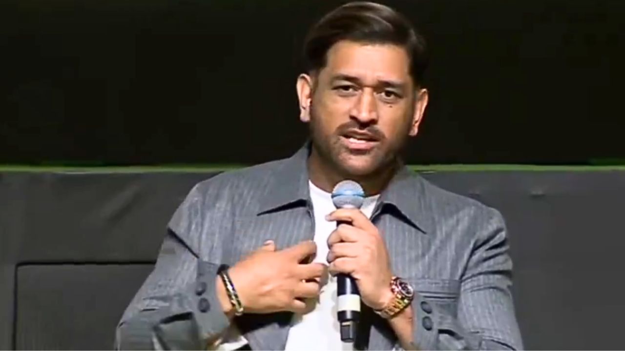 MS Dhoni Shares Stumping Rule Movement With Sakshi