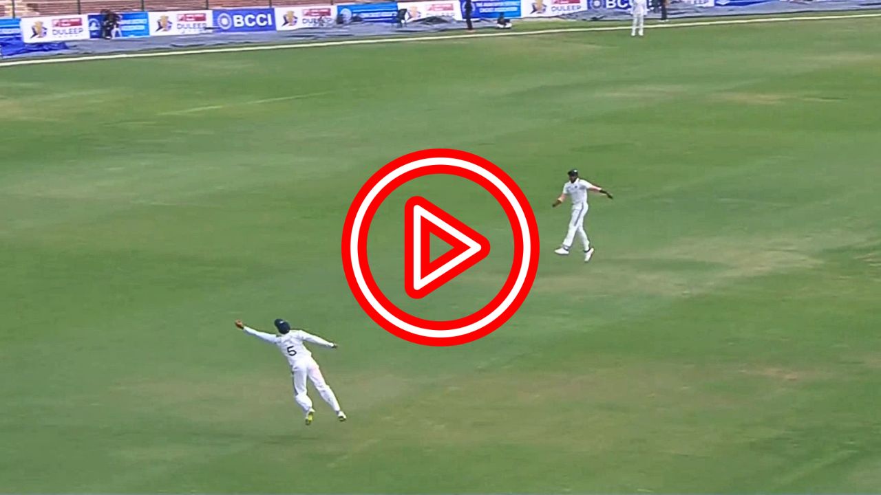 Duleep Trophy 2024 Ruturaj Gaikwad took an excellent catch of Riyan Parag VIDEO